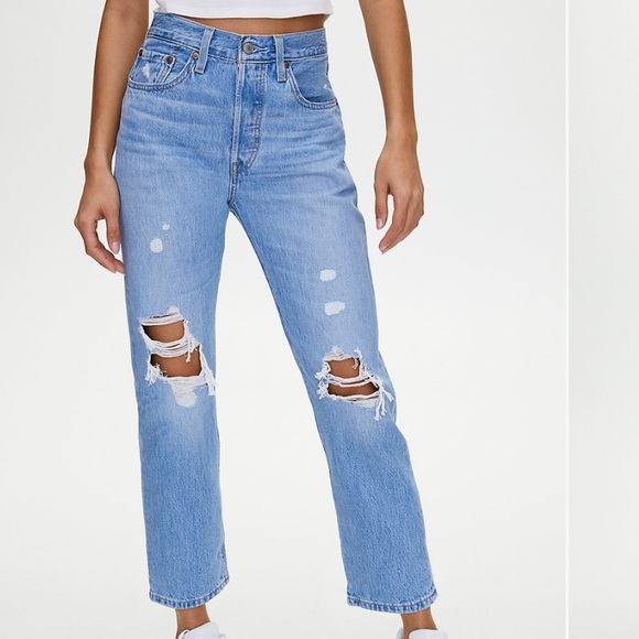 Aritzia x Levi’s 501 Crop Jeans - Picture 5 of 9